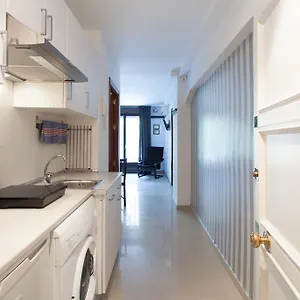 https://apartamentos-diaber-larana.es-andalucia.com